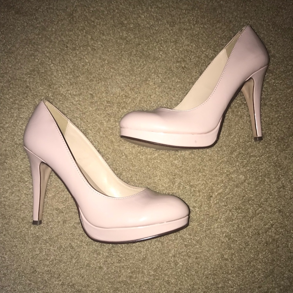 NUDE HEELS